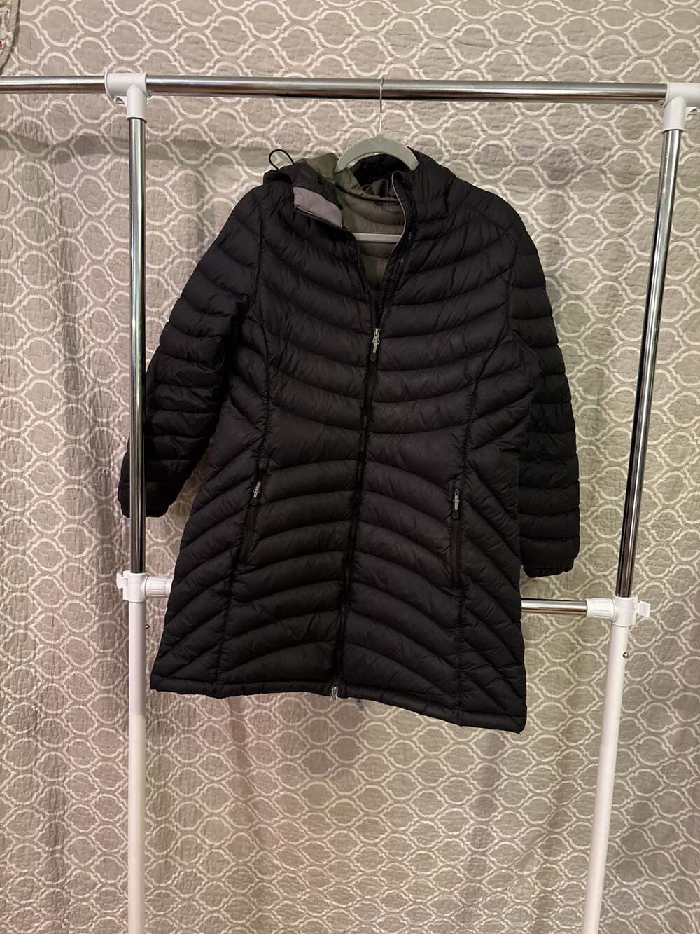 L.L.Bean Women's Ultralight 850 Down Hooded Coat Black Size Large Regular